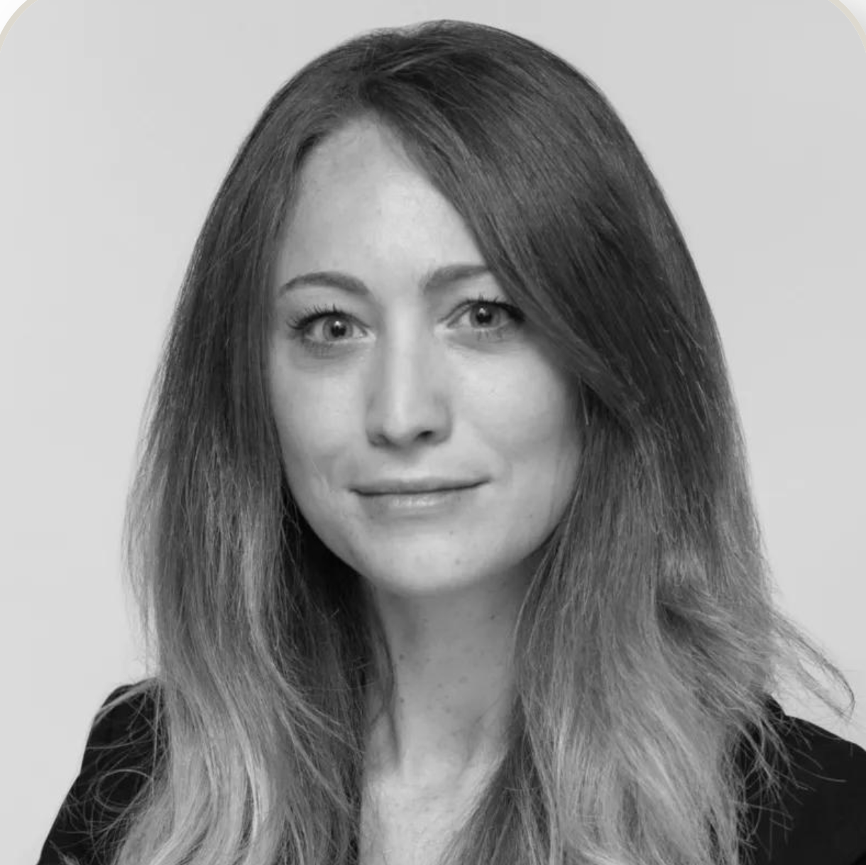 Portrait of Susanna Mancini, Director, Art Advisory